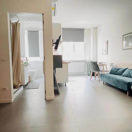 Rainbow Studio Flat- Monolocale Luminoso Milan Exterior photo
