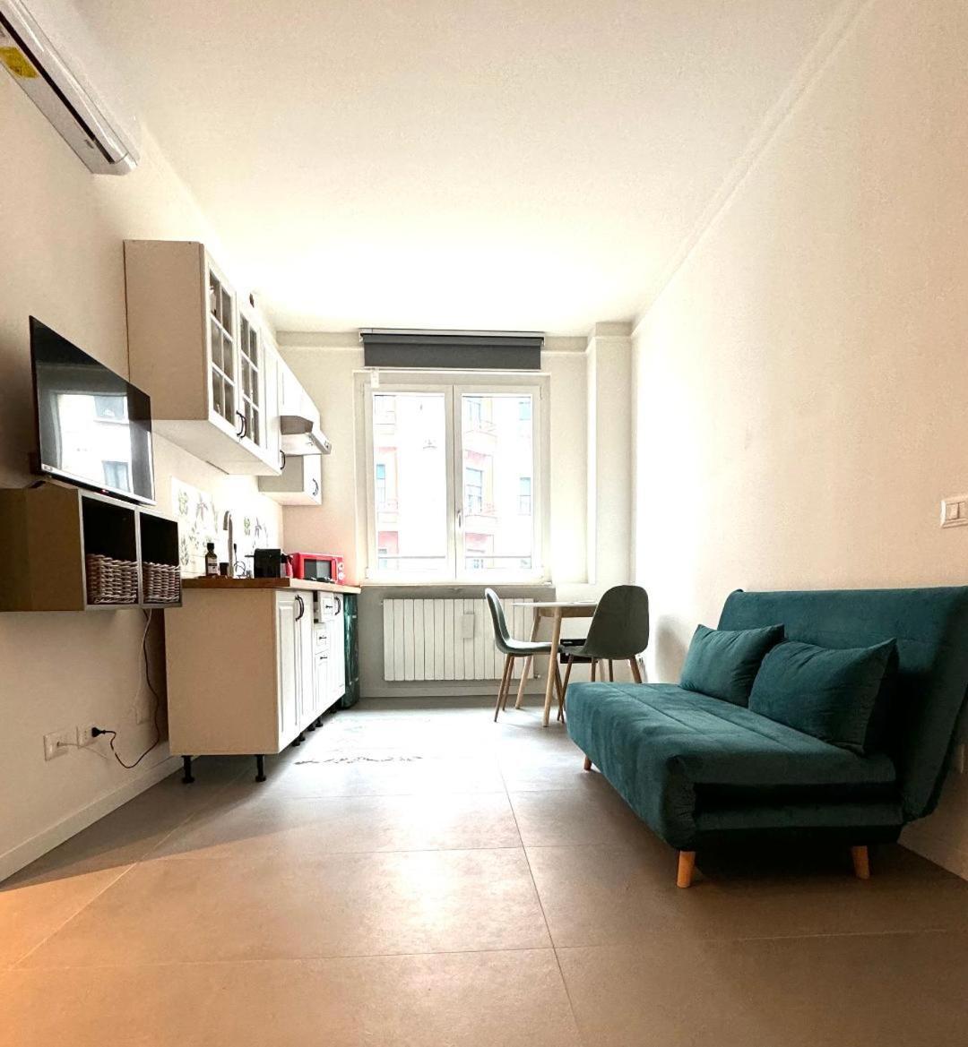 Rainbow Studio Flat- Monolocale Luminoso Milan Exterior photo